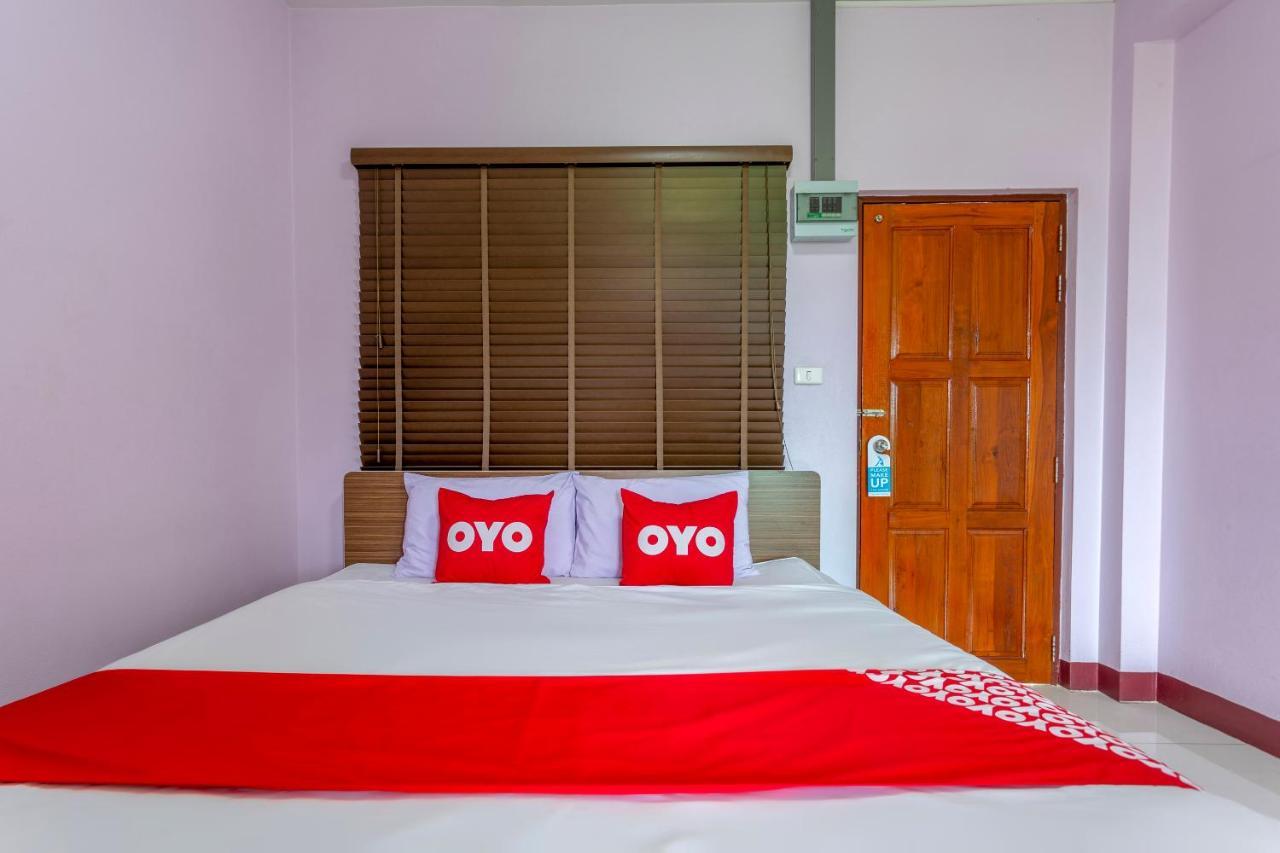 Oyo 1053 Bloom Guest House Chiang Mai Zewnętrze zdjęcie