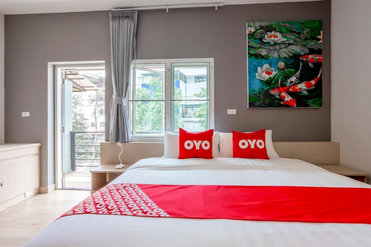 Oyo 1053 Bloom Guest House Chiang Mai Zewnętrze zdjęcie