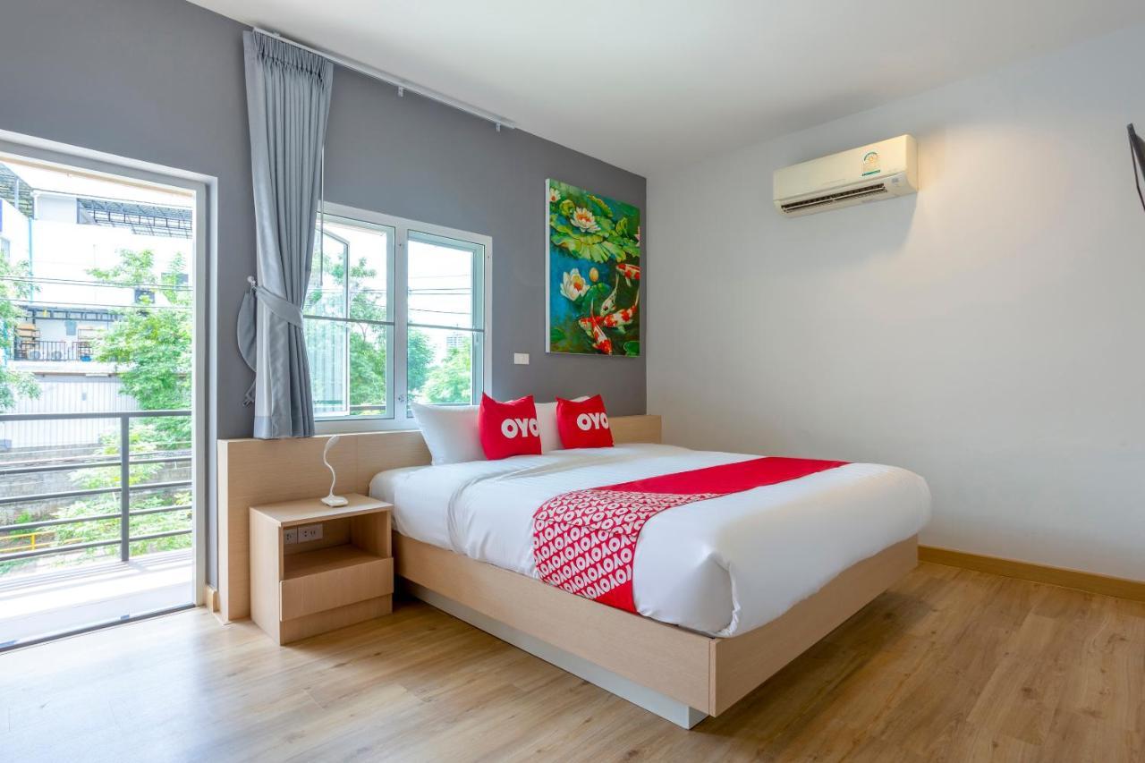 Oyo 1053 Bloom Guest House Chiang Mai Zewnętrze zdjęcie