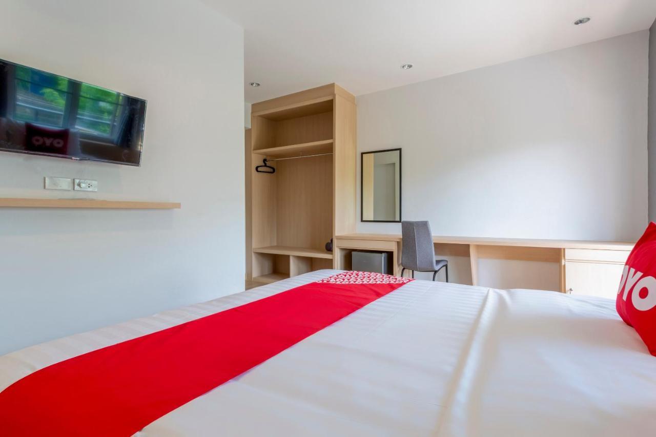 Oyo 1053 Bloom Guest House Chiang Mai Zewnętrze zdjęcie