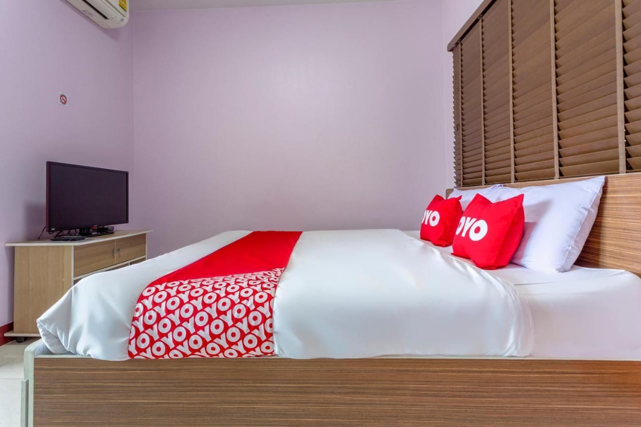 Oyo 1053 Bloom Guest House Chiang Mai Zewnętrze zdjęcie