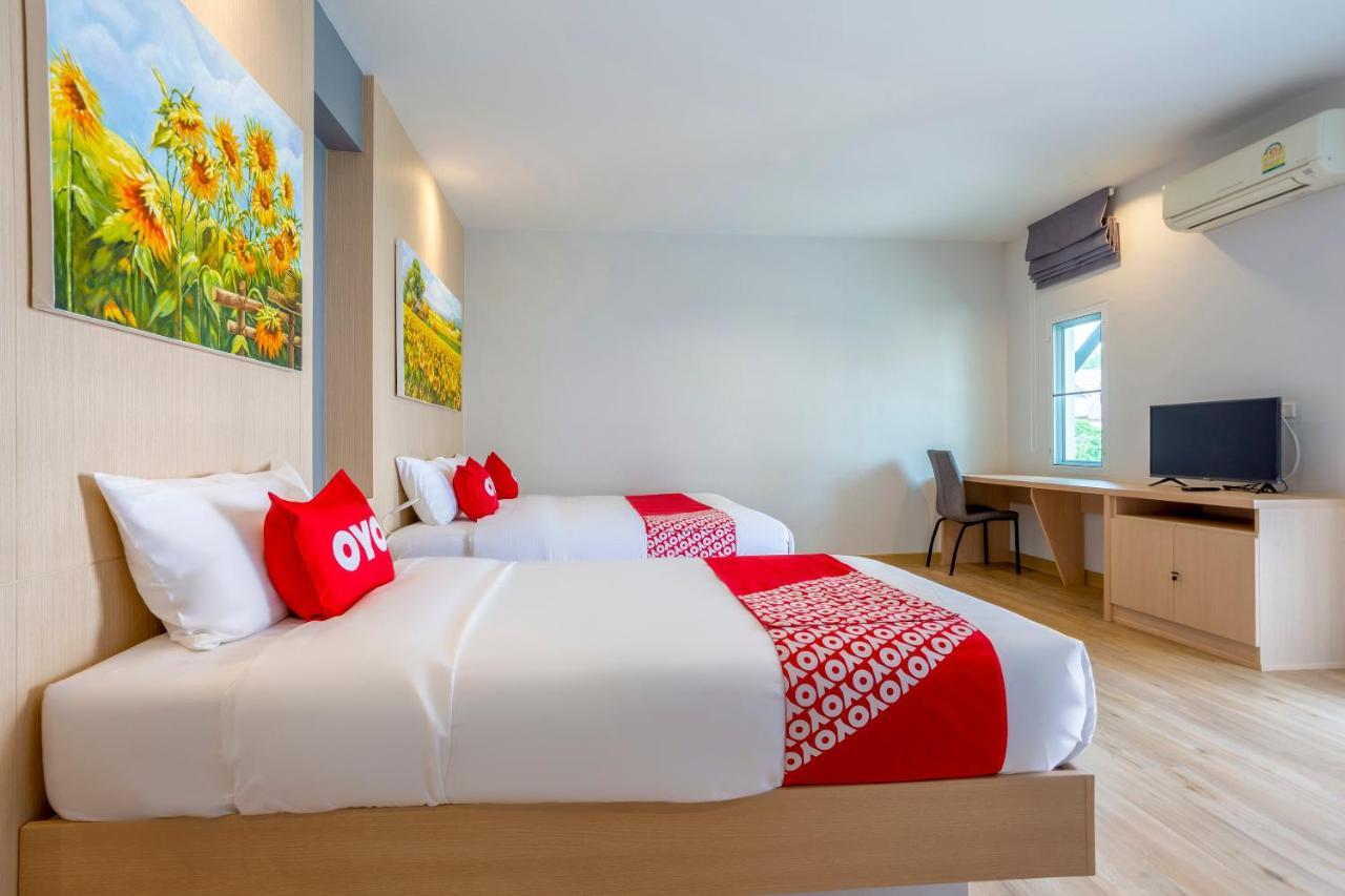 Oyo 1053 Bloom Guest House Chiang Mai Zewnętrze zdjęcie