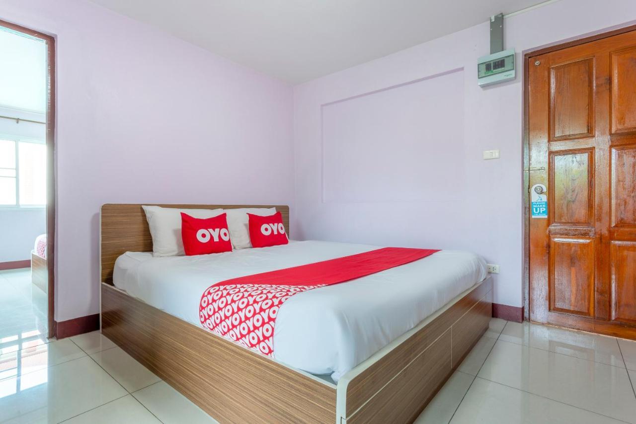 Oyo 1053 Bloom Guest House Chiang Mai Zewnętrze zdjęcie