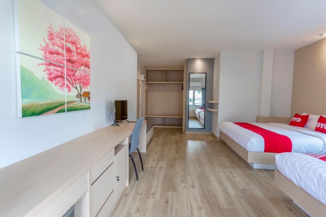 Oyo 1053 Bloom Guest House Chiang Mai Zewnętrze zdjęcie