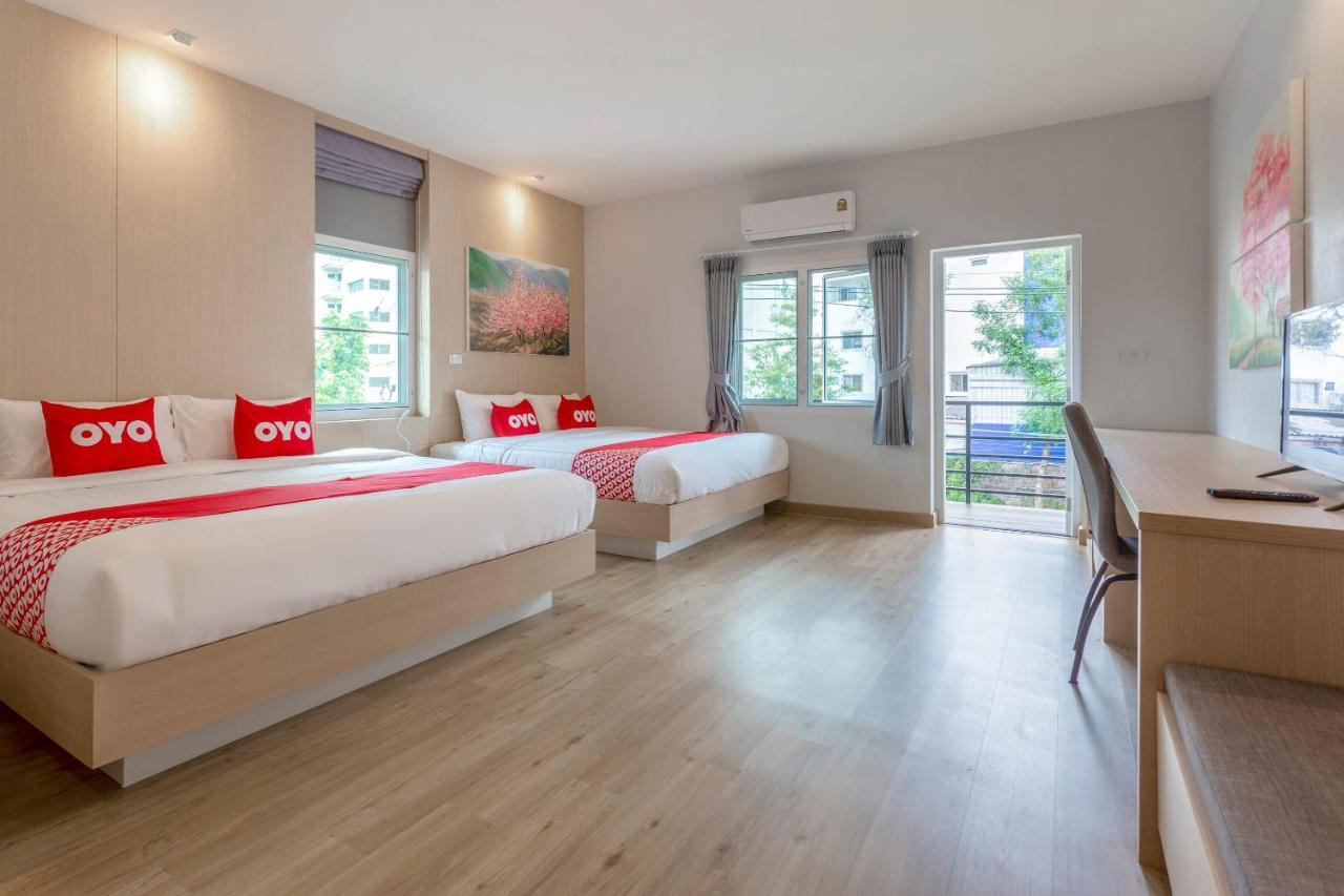 Oyo 1053 Bloom Guest House Chiang Mai Zewnętrze zdjęcie