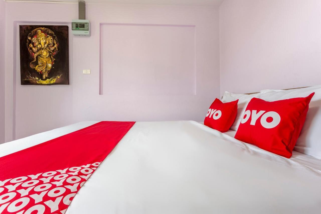 Oyo 1053 Bloom Guest House Chiang Mai Zewnętrze zdjęcie
