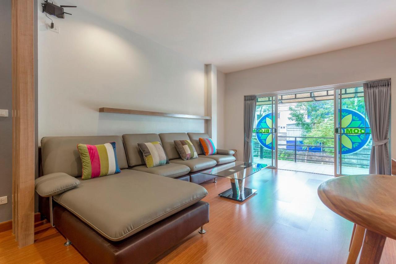 Oyo 1053 Bloom Guest House Chiang Mai Zewnętrze zdjęcie
