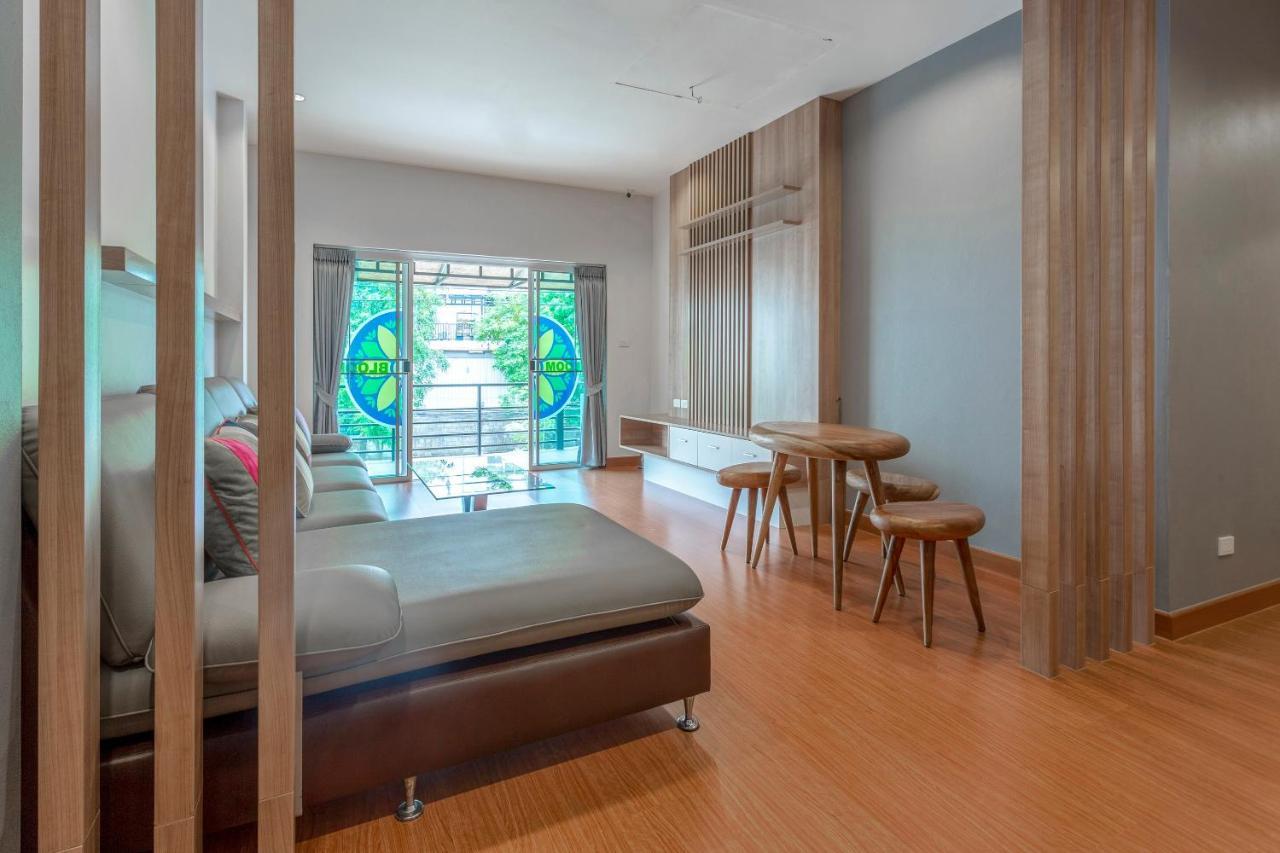 Oyo 1053 Bloom Guest House Chiang Mai Zewnętrze zdjęcie